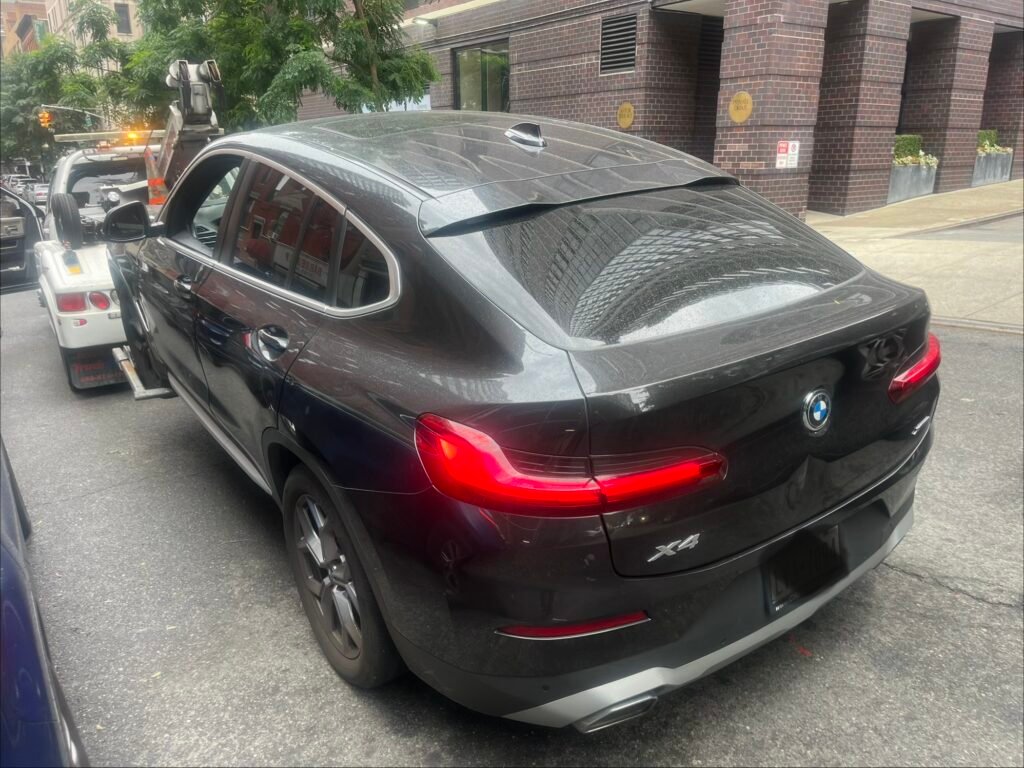 luxury-car-towing-service-carnegie-hill-manhattan-nyc.jpg